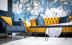 A&K Cozy Art Studio 2